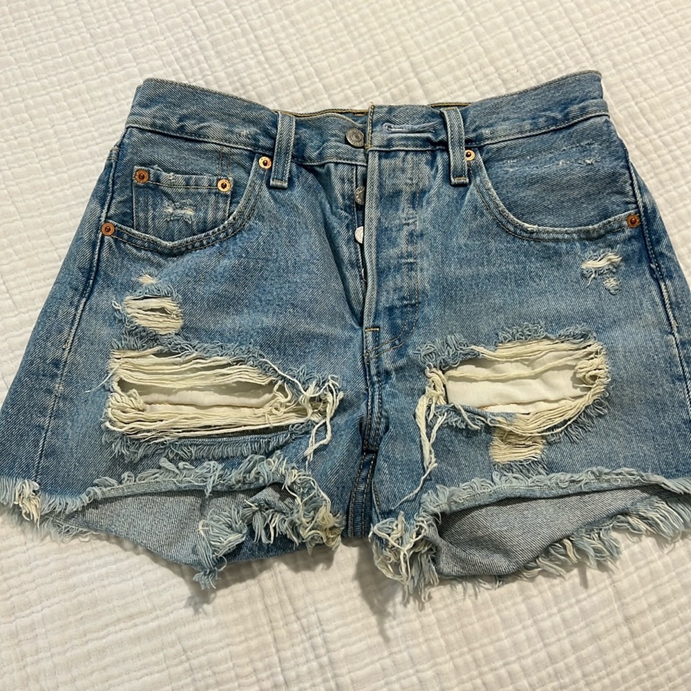 Levi’s 501 distressed shorts
